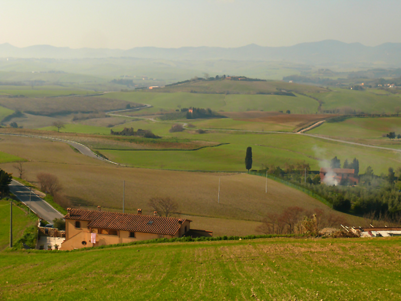 Paesaggio toscano con foschia 2
