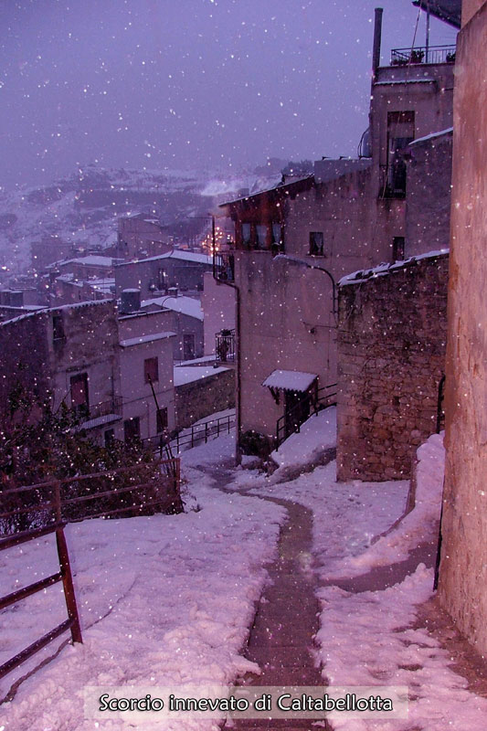 Scorcio sotto la neve