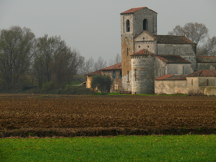Pieve di Santa Giulia in Caprona