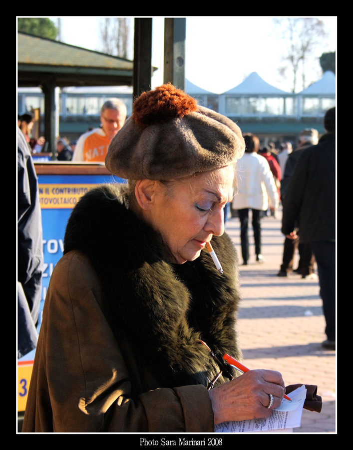 In una giornata di scommesse all'ippodromo