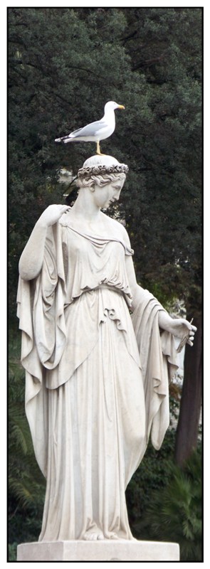 Chi � la statua adesso?