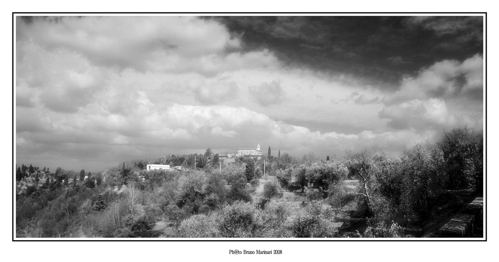 Veduta del Santuario di Ripaia Treggiaia (PI)