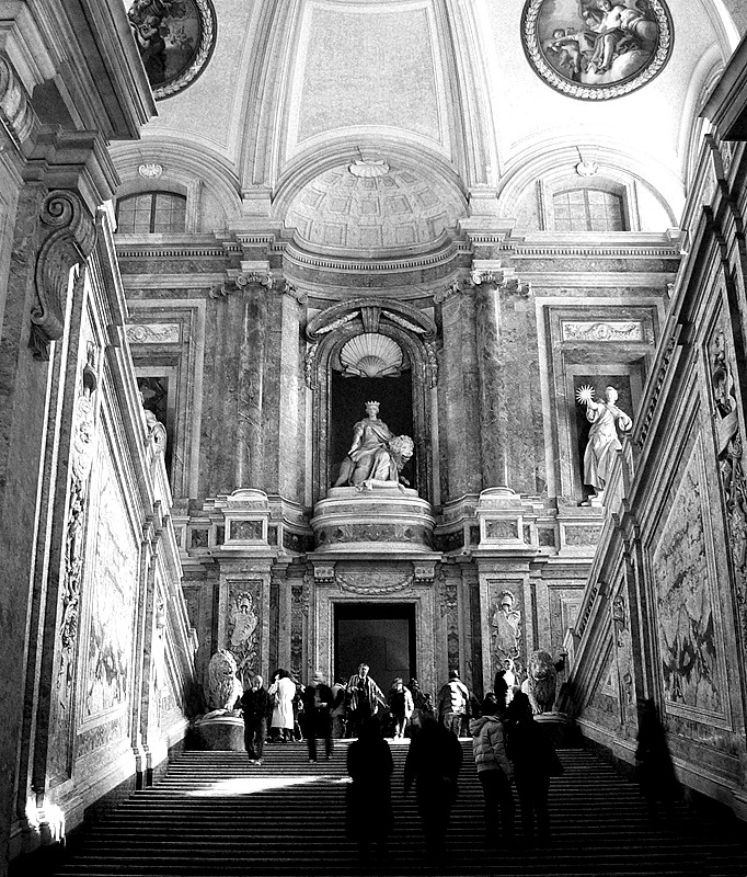 Reggia di Caserta - Scala centrale