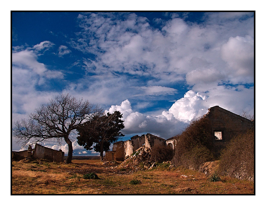 ...Civilt� abbandonata...