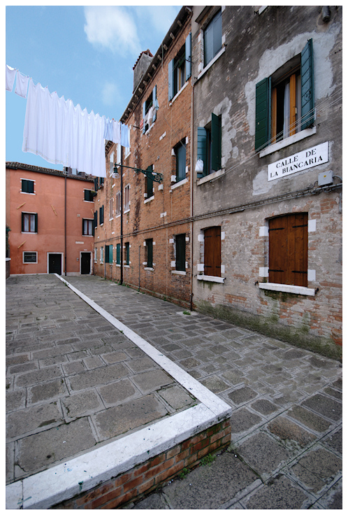 Calle de la biancaria