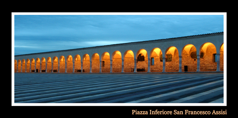 Piazza Inferiore S. Francesco ASSISI