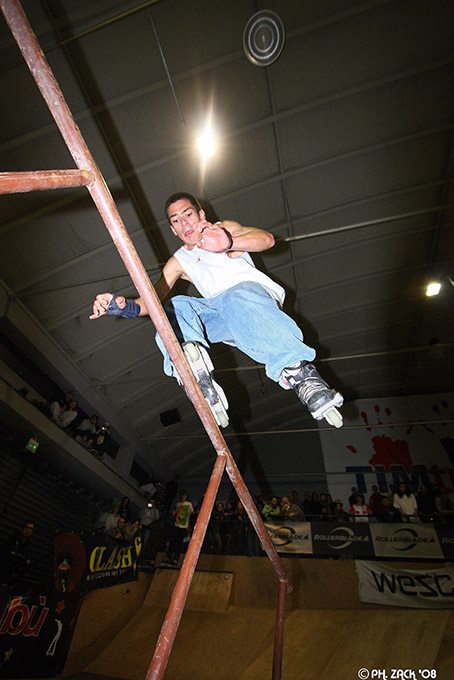 MILF Town Rollerblading Contest