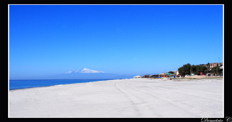 Uno sguardo verso l'etna