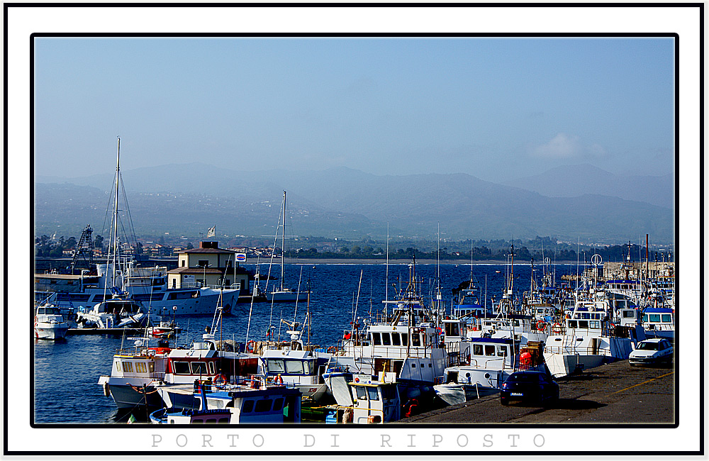 Riposto - (una parte del porto)