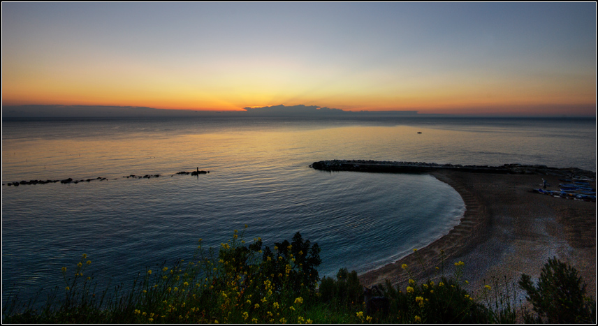 Solo, nell'immensit� dell'alba