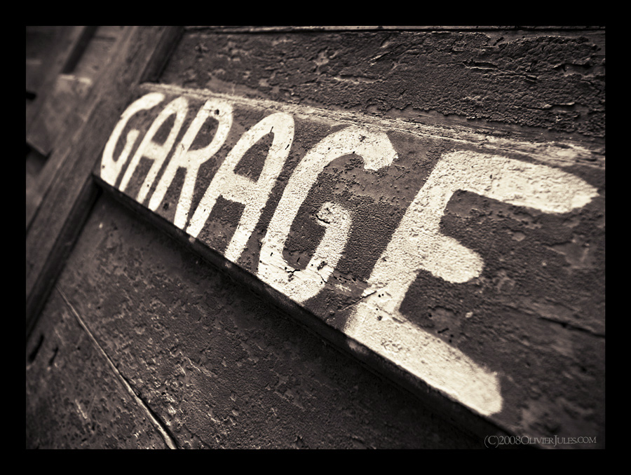 GARAGE