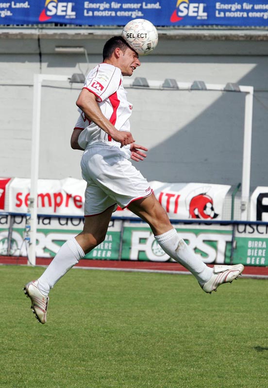 Ma si � piegata la palla ?