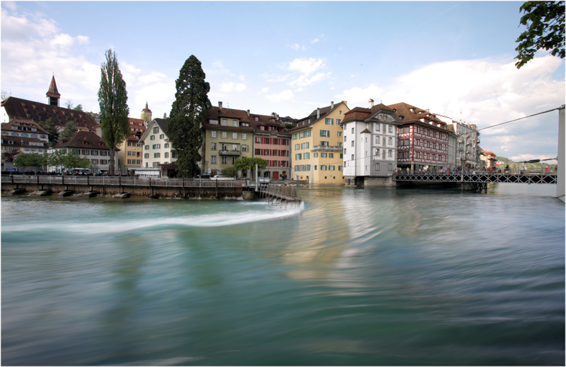 La citt� si specchia anche quando corre