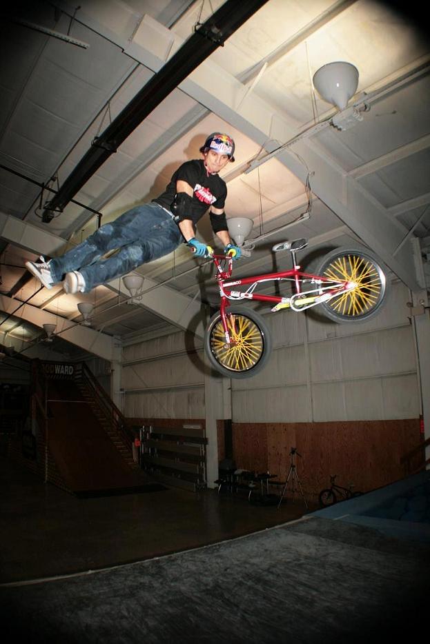 [BMX]Alex Barbero woodward training - superwhip