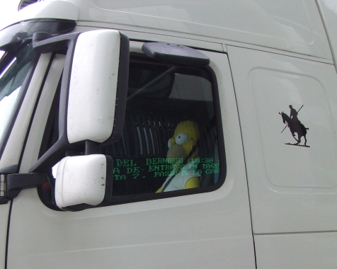 davanti al tempio del calcio