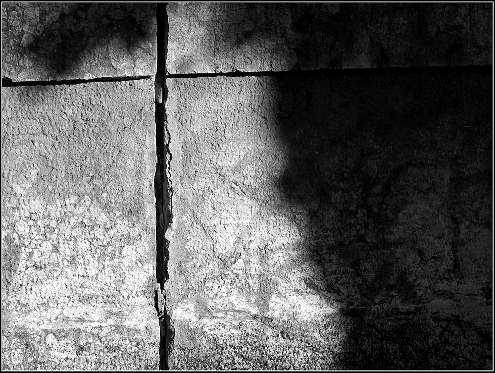 -una ferita scolpita nella luce-