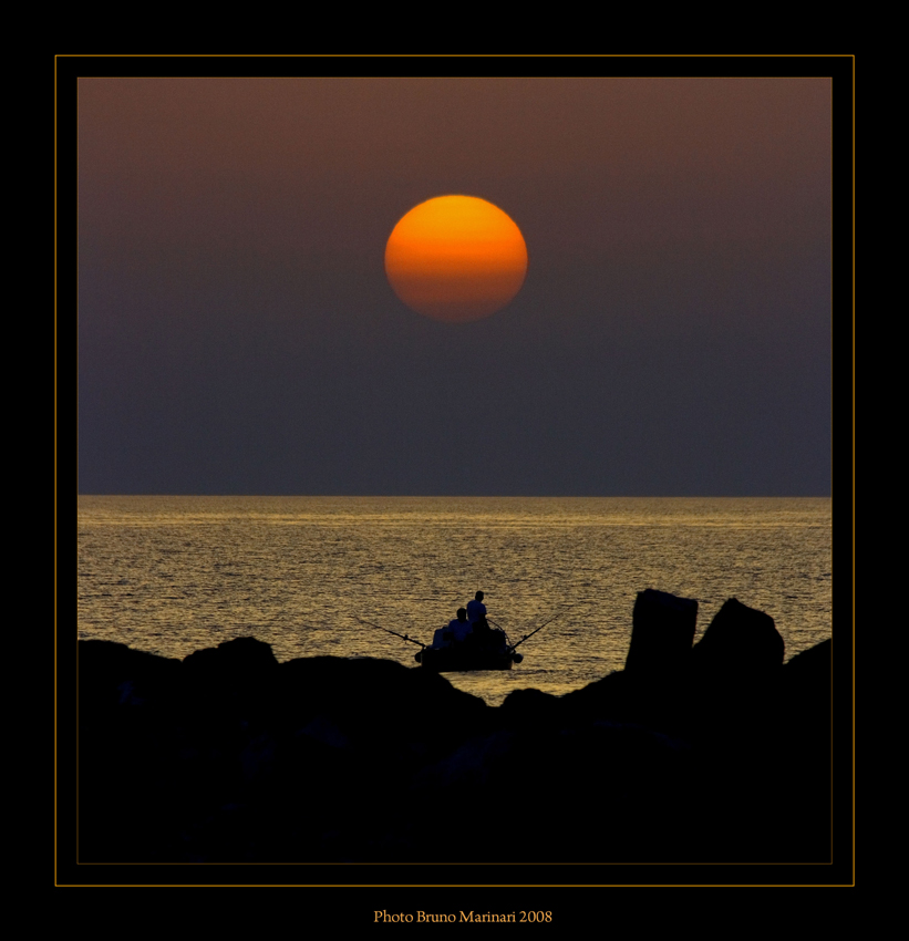 Pescando l'ultima goccia di Sole
