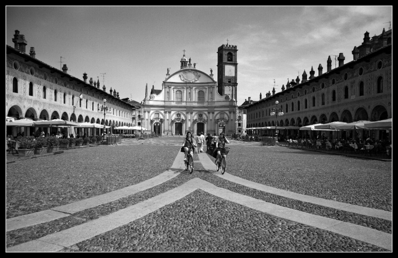 Piazza Ducale (Vigevano)