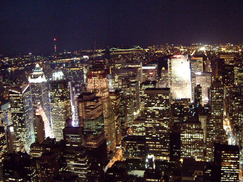 New York di sera dall'alto