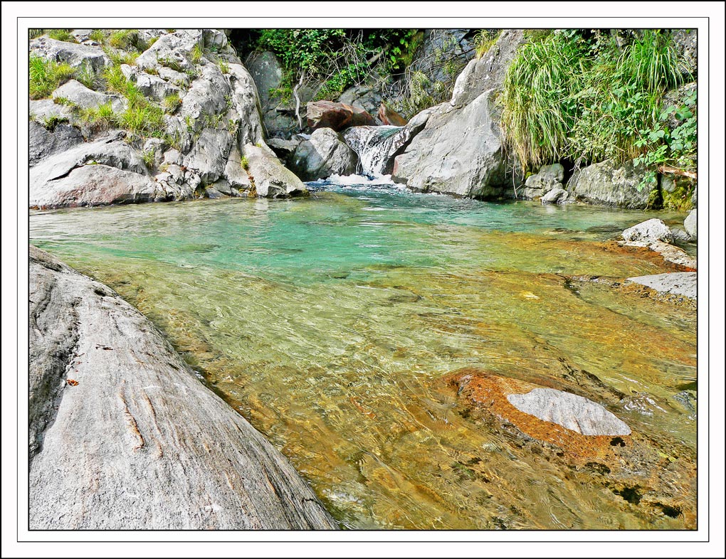 Acqua azzurra acqua chiara