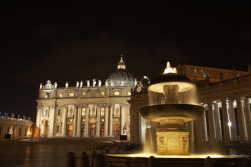 Basilica e Fontana di San Pietro - notturno