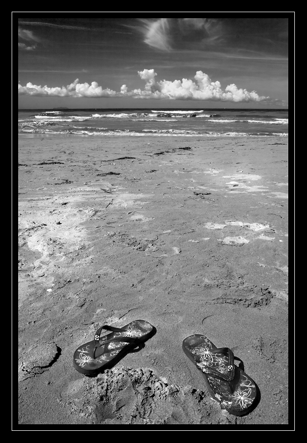 ...sulla sabbia scottante a mezzogiorno