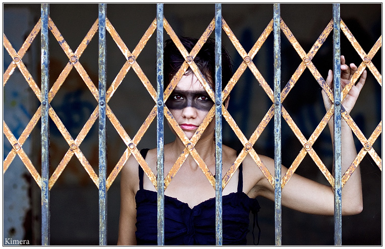 Paola - Inside the cage