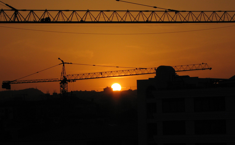 Tramonto tra le gru...