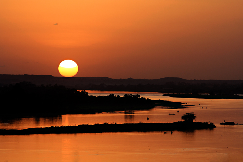 Tramonto sul fiume Niger.