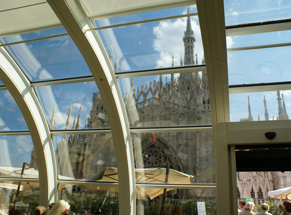 il Duomo, visto dalla Rinascente