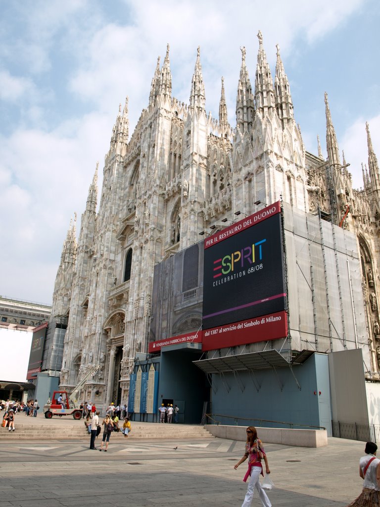 Esprit - Milano in vendita