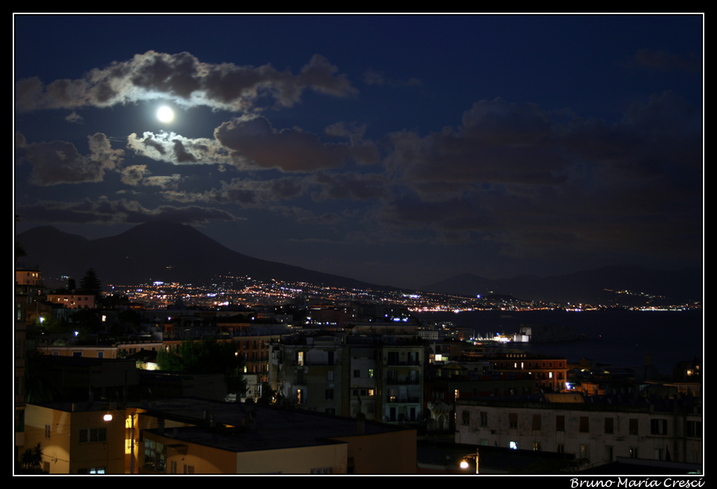Napoli avvolta nella magia..
