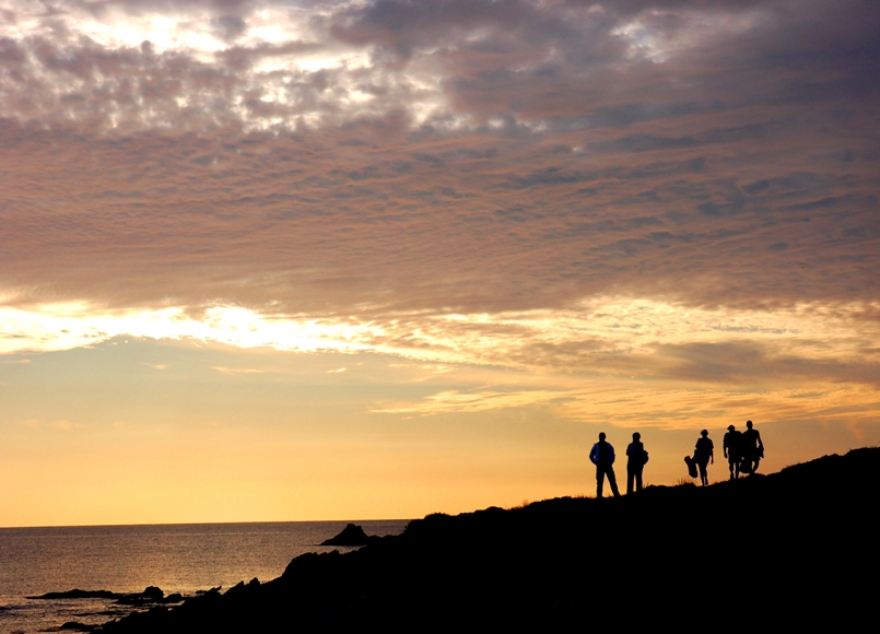 silouhette a coscia di donna (stintino, sassari)
