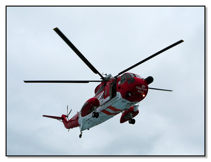 Esercitazione dell'Irish Coast Guard Rescue durante la traversata per le isole Aran