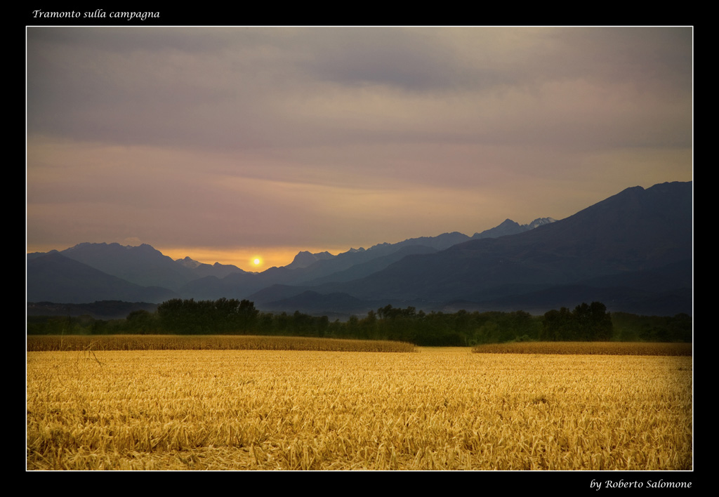 Tramonto sulla campagna