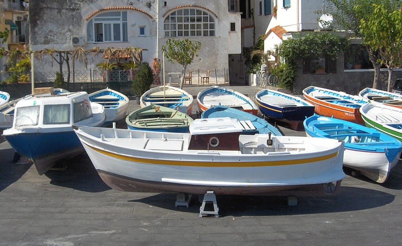 Barca in ... seconda fila.