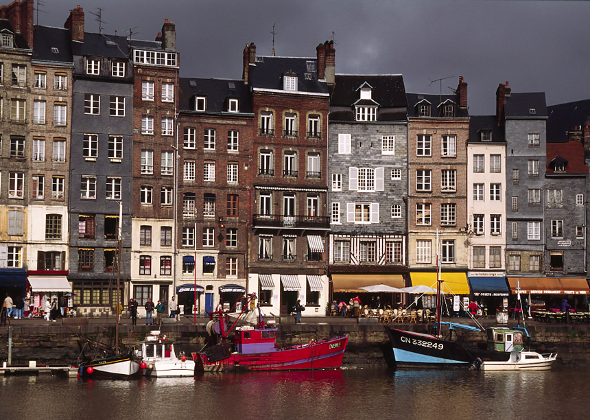 in B/W sarebbe adatta per un racconto di Simenon