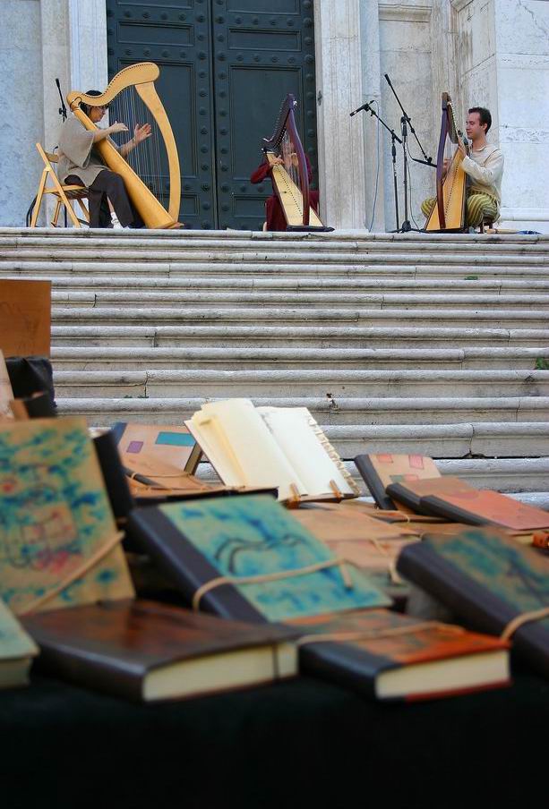 Scripta manent musica volat....