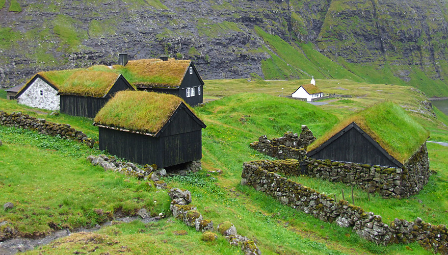 PAESETTO NELLE FAR-OER