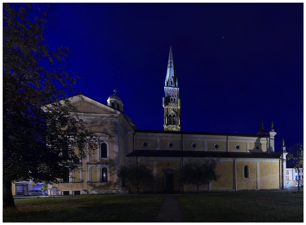 Chiesa di notte a Vazzola