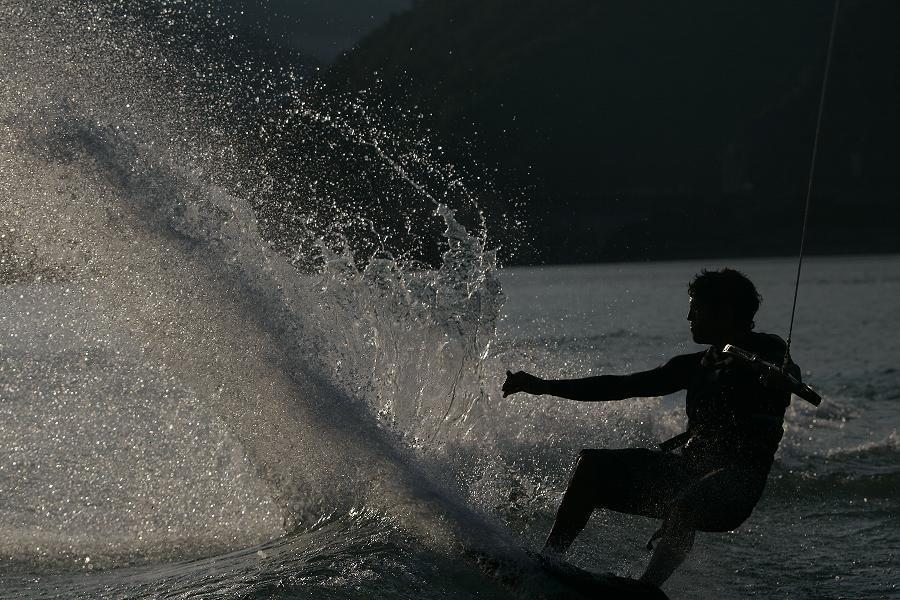 Wakeskate - Juan Martin - Powerful Slash