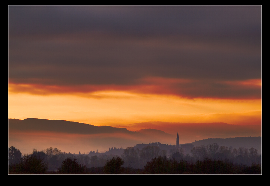 Il duomo (in basso a DX)