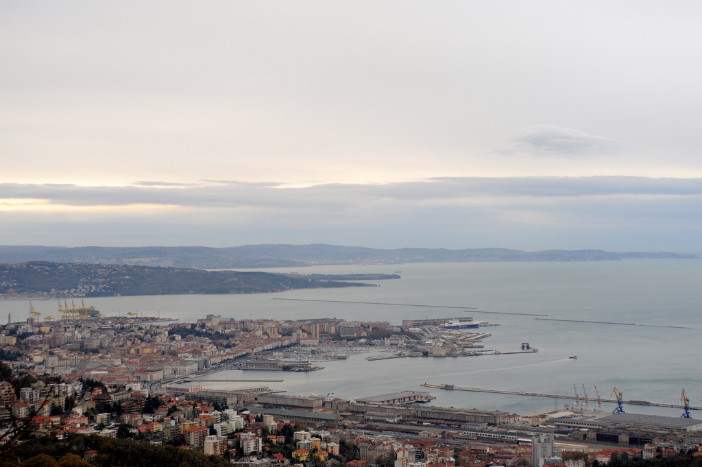 Panorama di Trieste vista dalle alture del Carso
