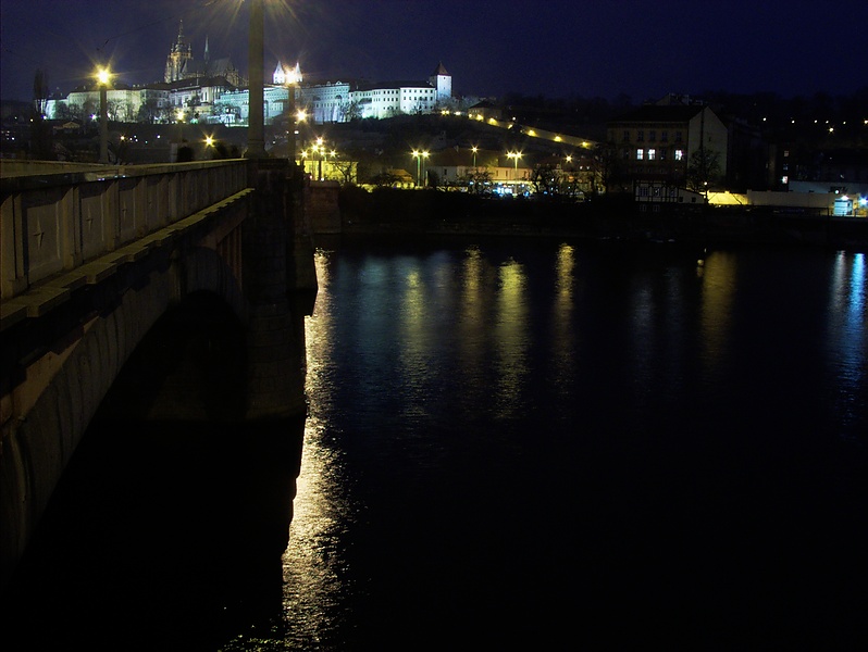 Praga 2007: Notturno sul Castello