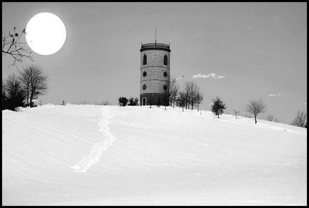 Neve e luna piena