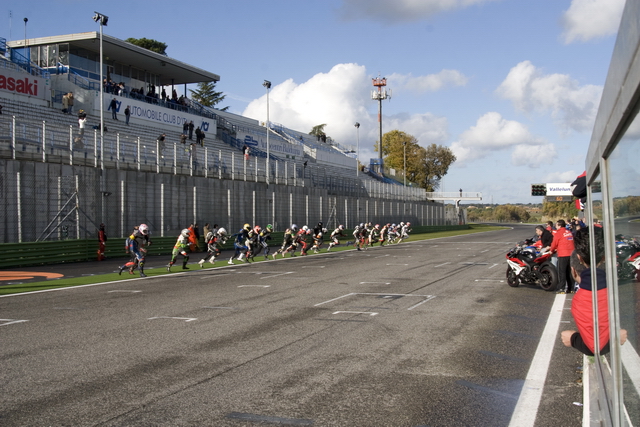 La partenza della gara Endurance... passo passo... foto dopo foto...