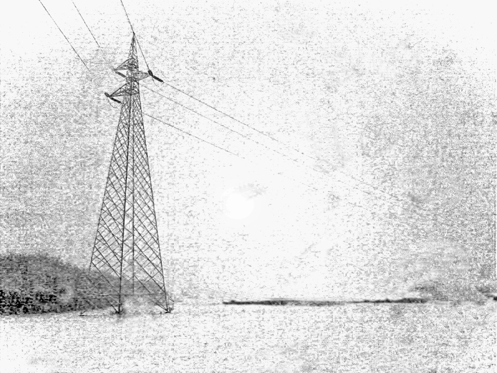 Traliccio sotto la neve