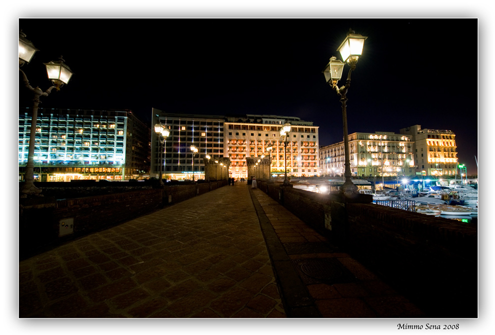 Hotel del lungomare - Napoli