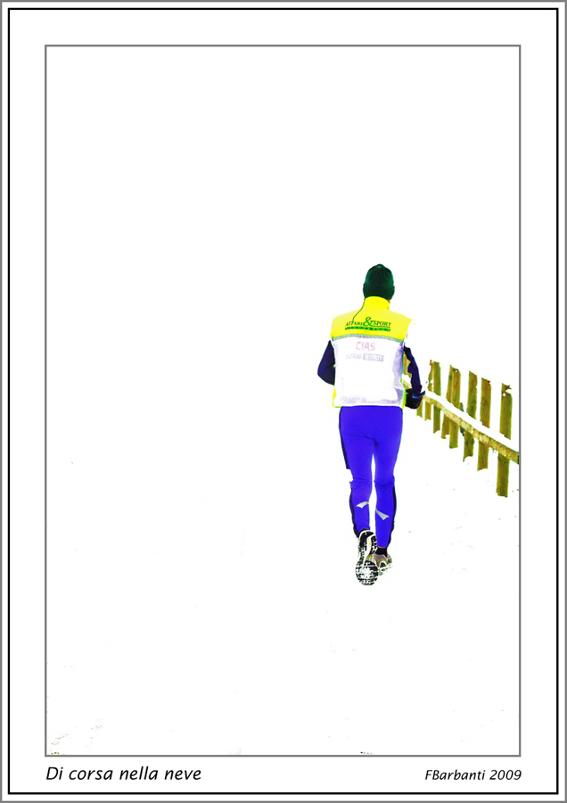 Bianco assoluto, un po di giallo e di blu....