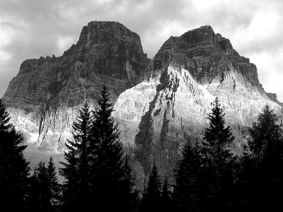 Ultima striscia di sole sul Pelmo